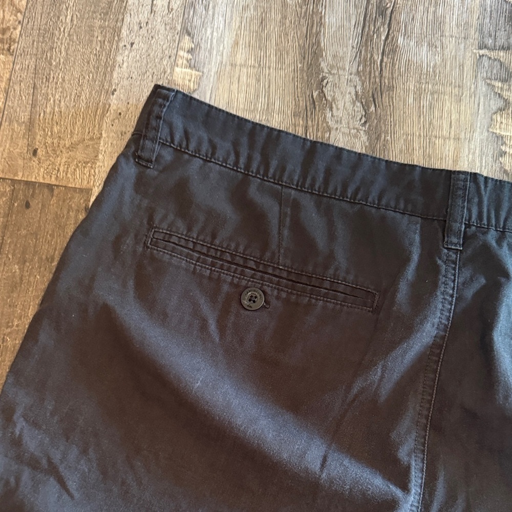 Quiksilver Men's Dark Blue Flat Front Shorts - Picture 5 of 6